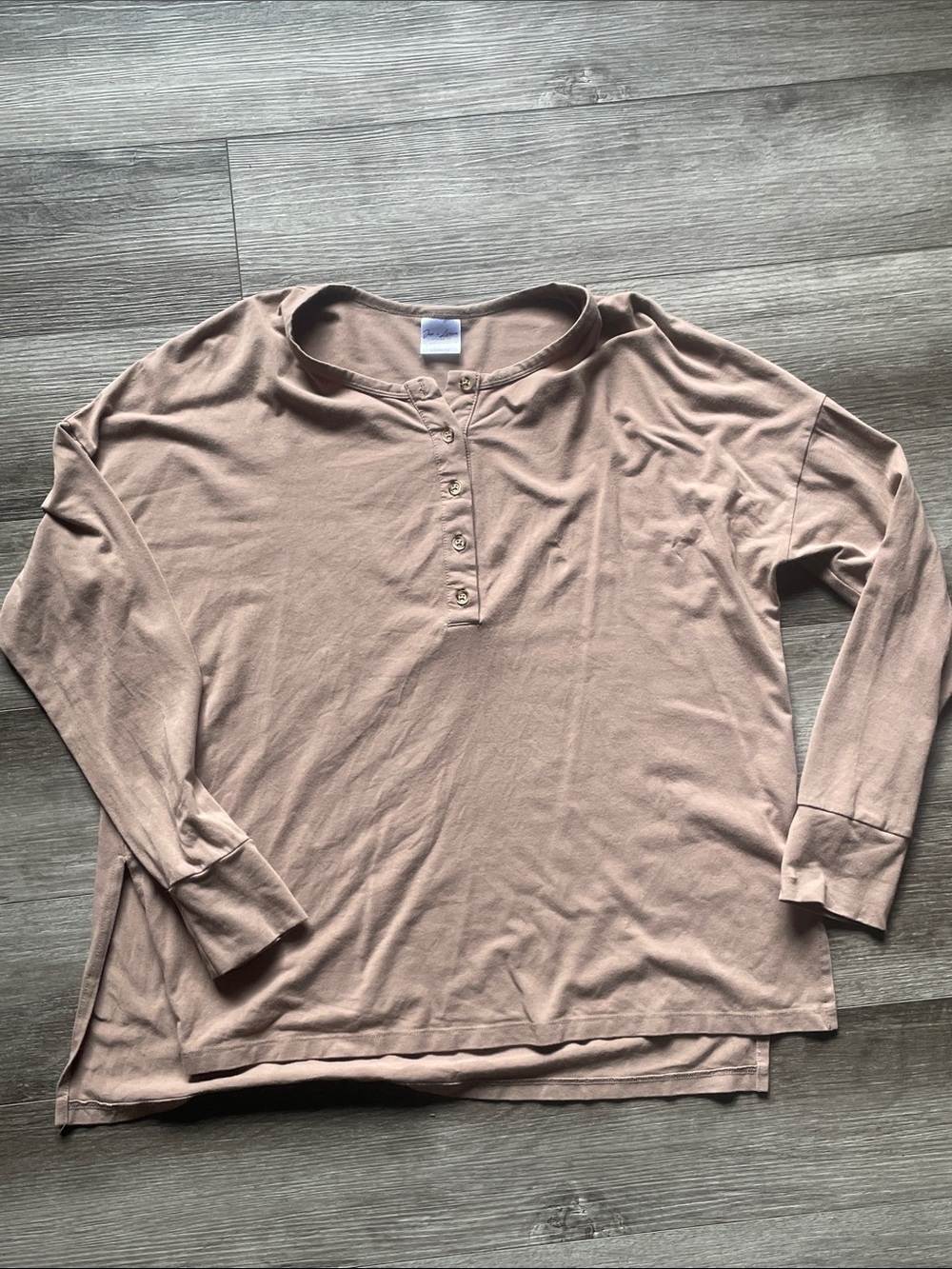 Relaxed Long Sleeve Henley Top in Mauve Taupe